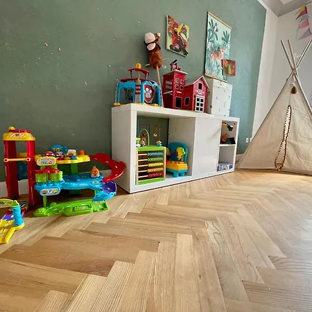 Muehlbach's شقة *