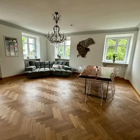 Muehlbach's Apartment